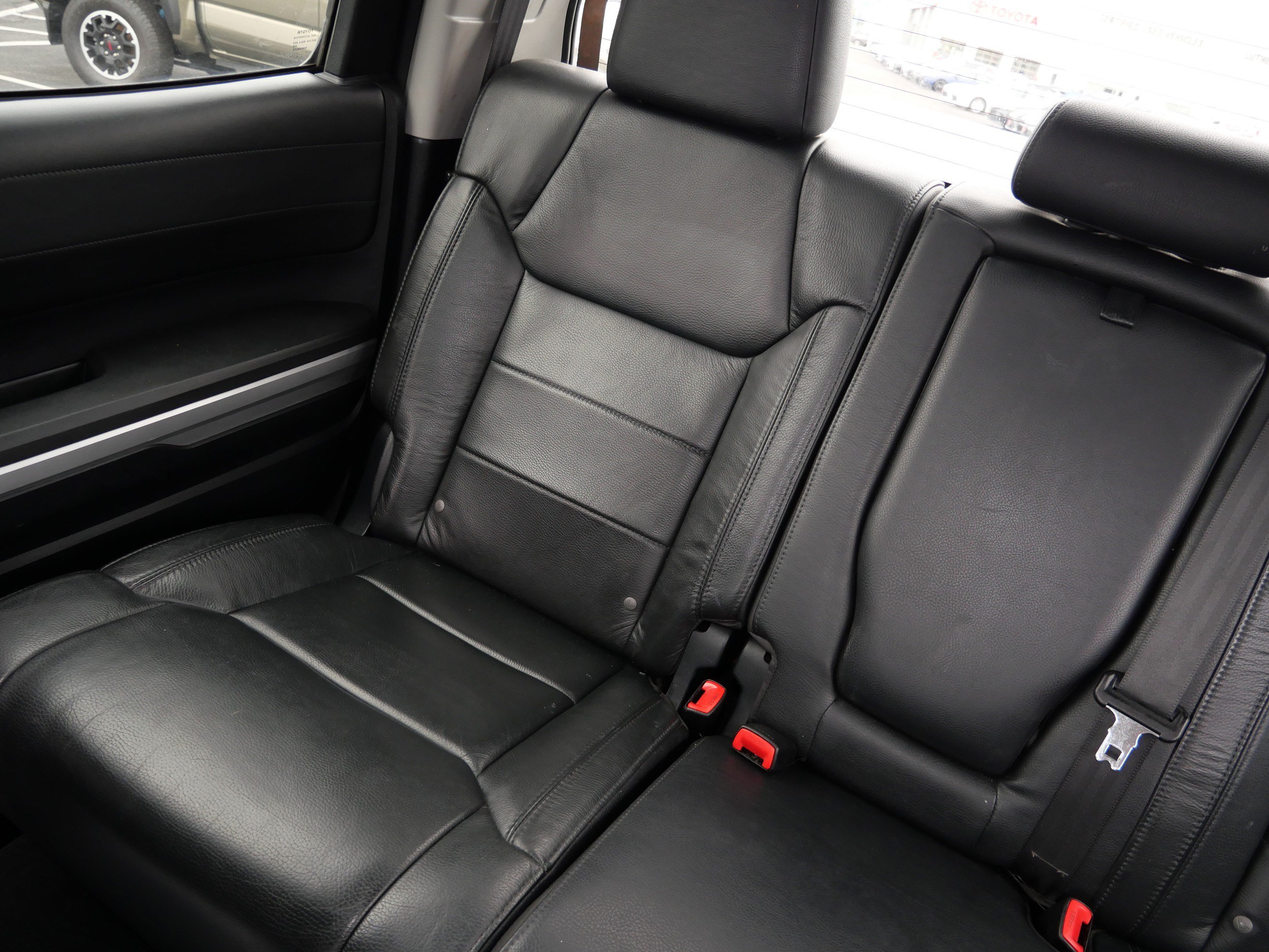 Used 2015 Toyota Tundra Limited w/ Limited Premium Package AWD/4WD image 12