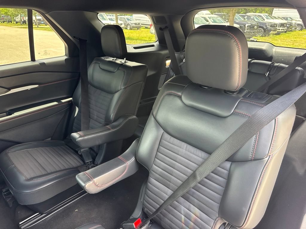 Used 2026 Ford Explorer ST-Line w/ ST-Line Street Pack RWD image 10