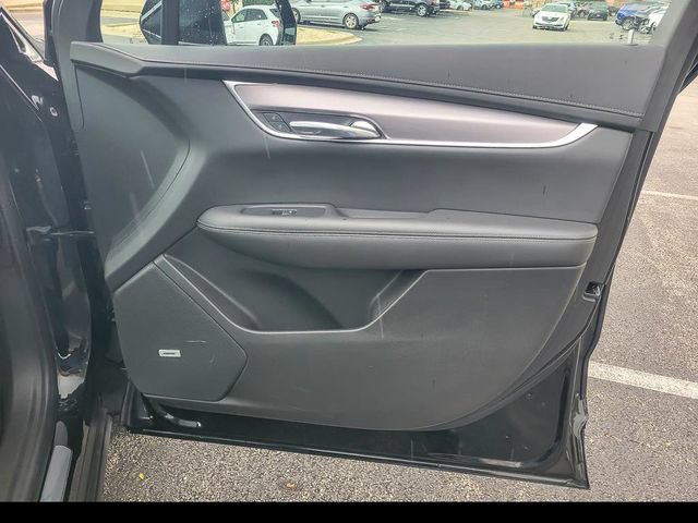 Certified 2023 Cadillac XT6 Luxury w/ LPO, Floor Liner Package AWD/4WD image 33