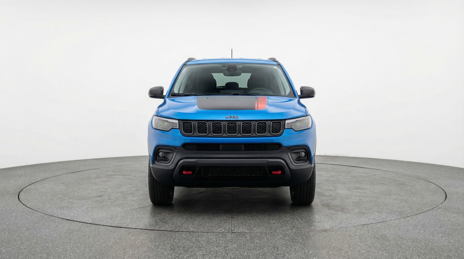 Used 2025 Jeep Compass Trailhawk image 2