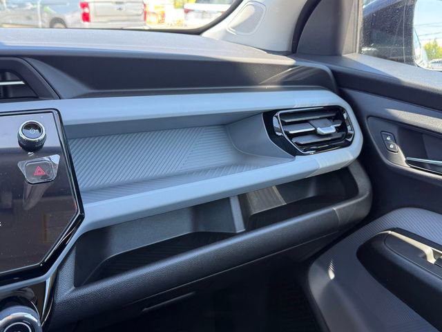 New 2027 Chevrolet Bolt LT w/ Comfort Package FWD image 17