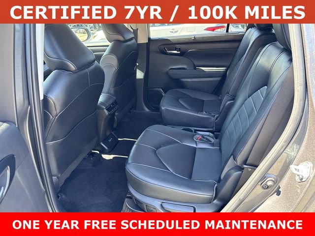 Used 2023 Toyota Highlander XLE AWD/4WD image 17