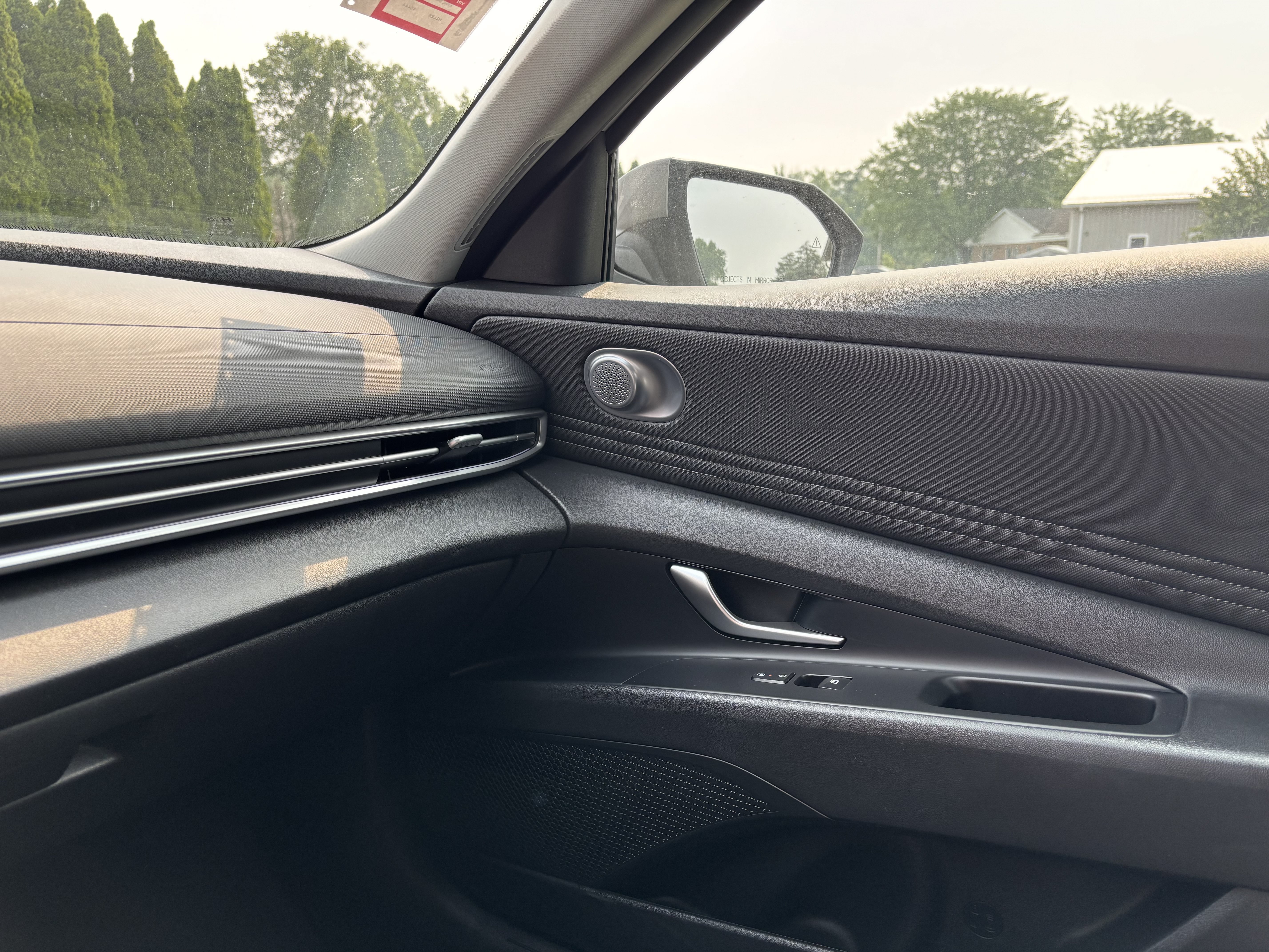 Used 2025 Hyundai Elantra SEL FWD image 23