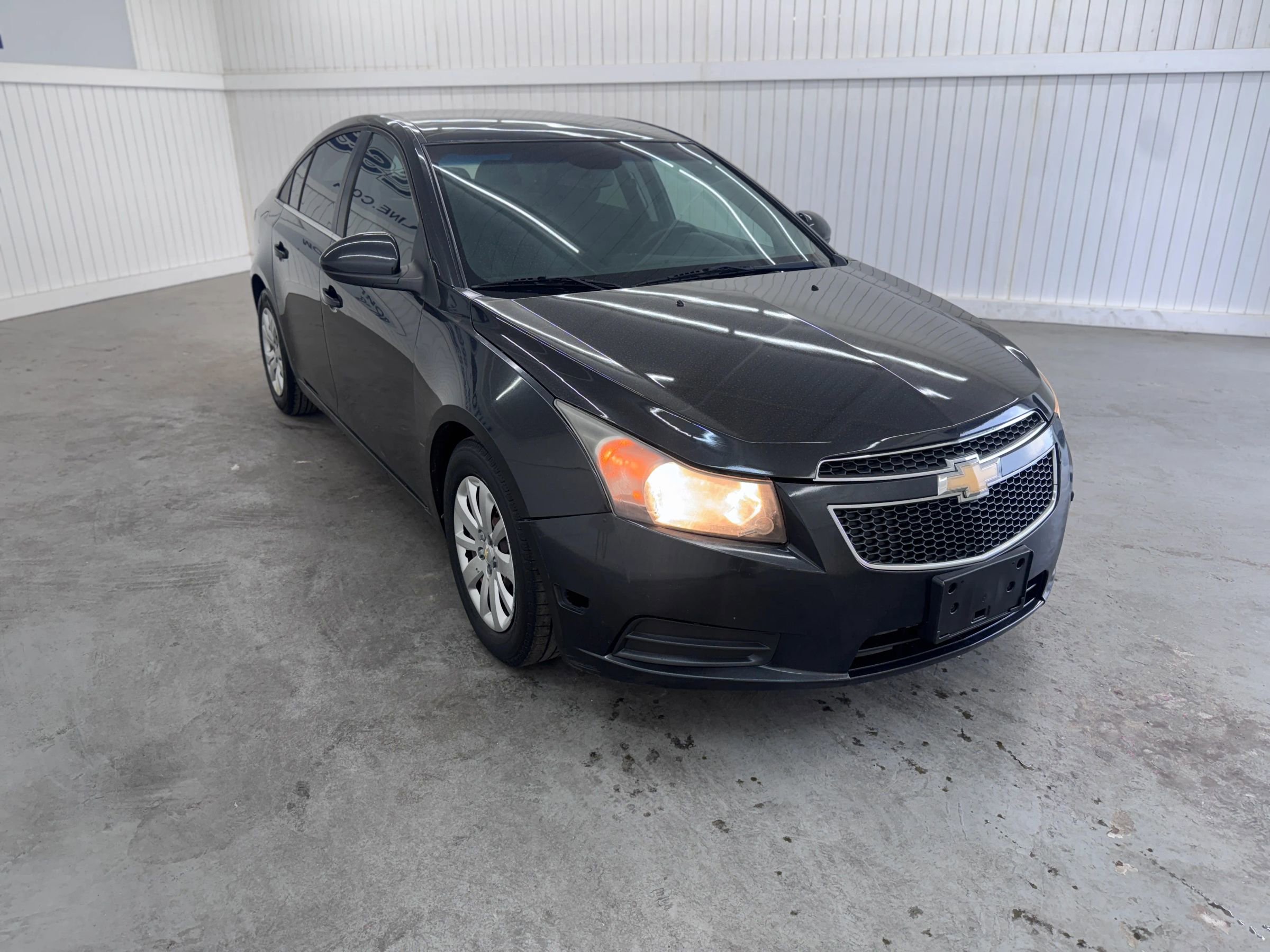 Used 2011 Chevrolet Cruze LT image 3