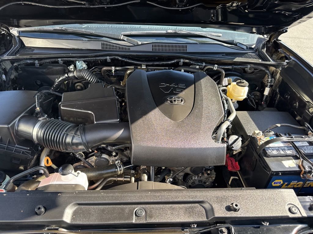 Certified 2022 Toyota Tacoma TRD Sport w/ Technology Package AWD/4WD image 17
