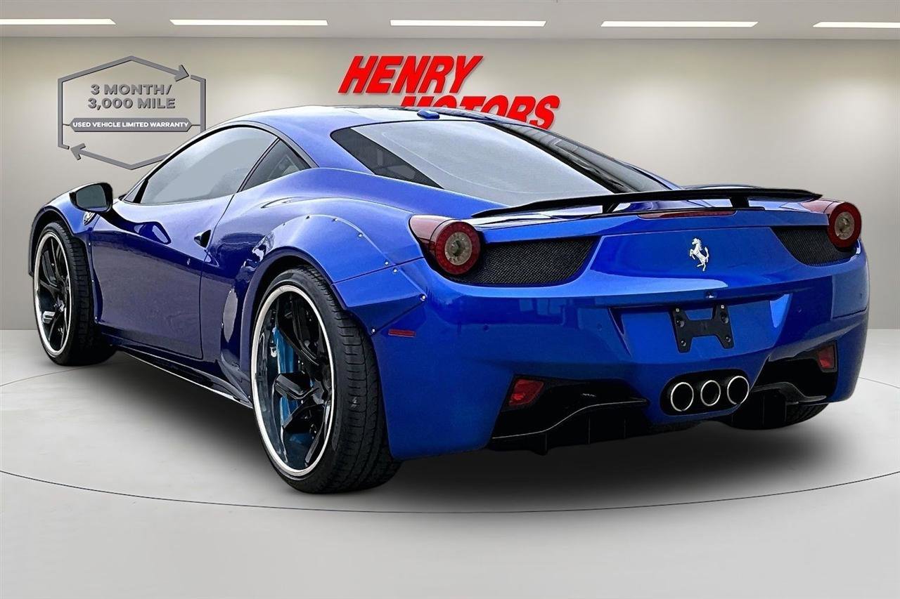 Used 2015 Ferrari 458 Italia Coupe RWD image 4