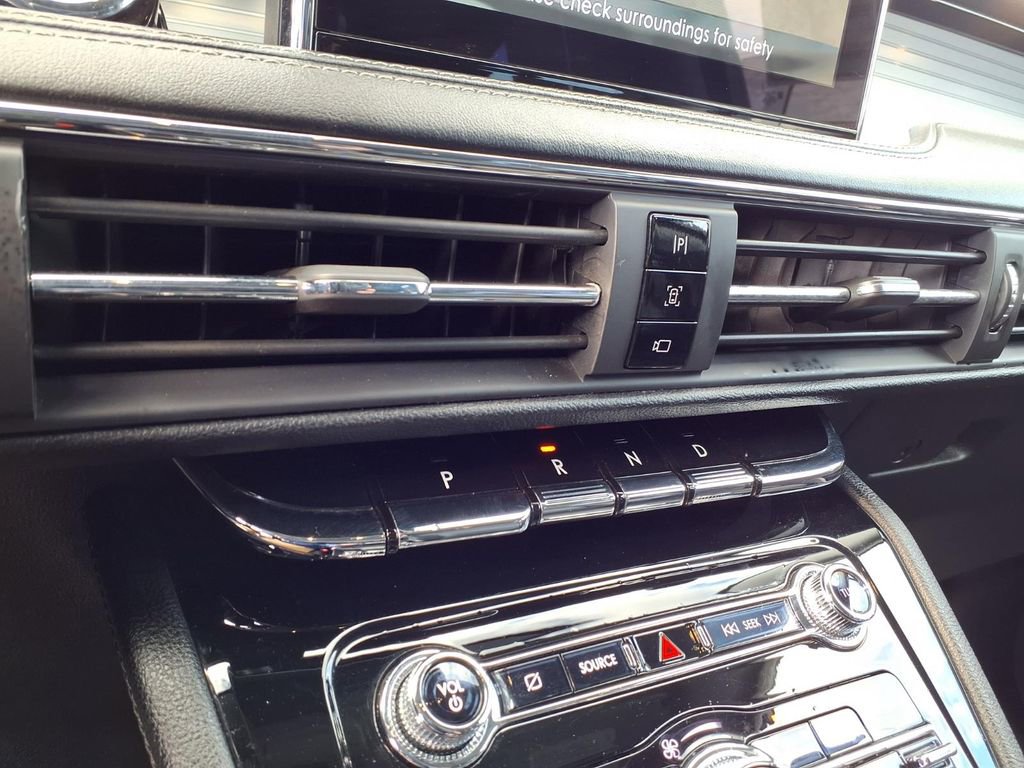 Used 2020 Lincoln Corsair FWD w/ Premium Package image 19