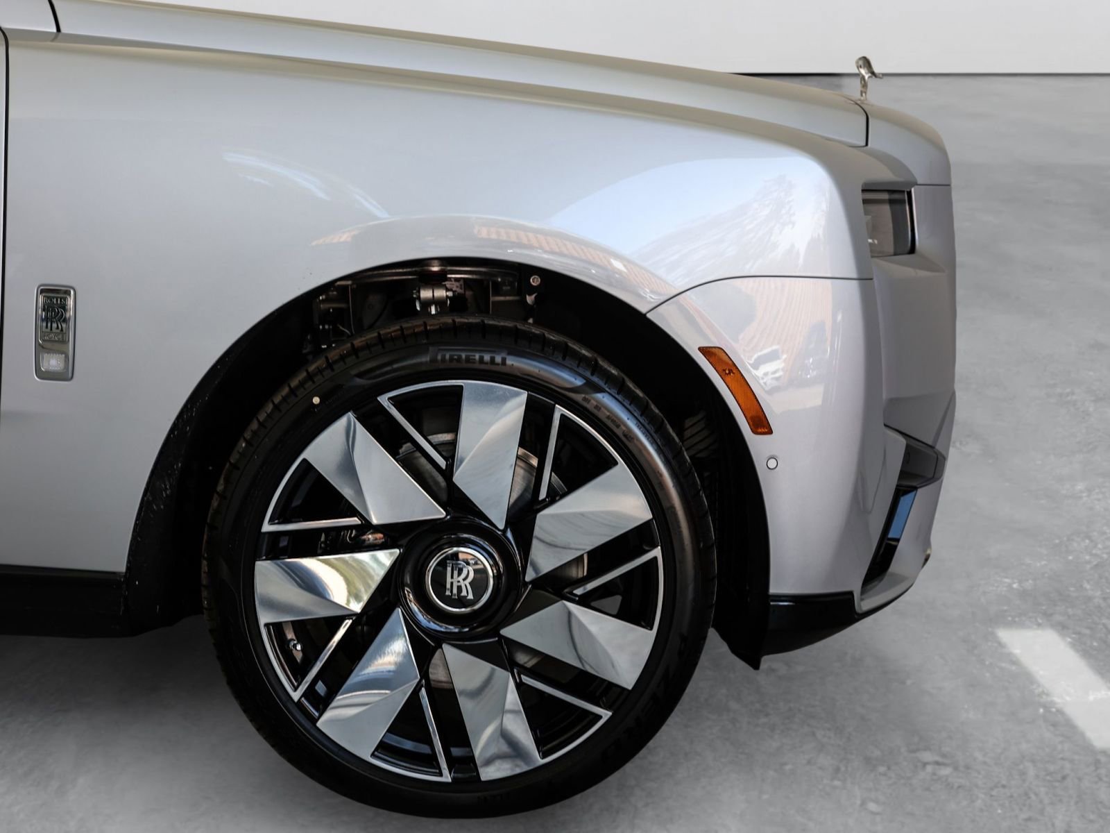 New 2026 Rolls-Royce Cullinan AWD/4WD image 28