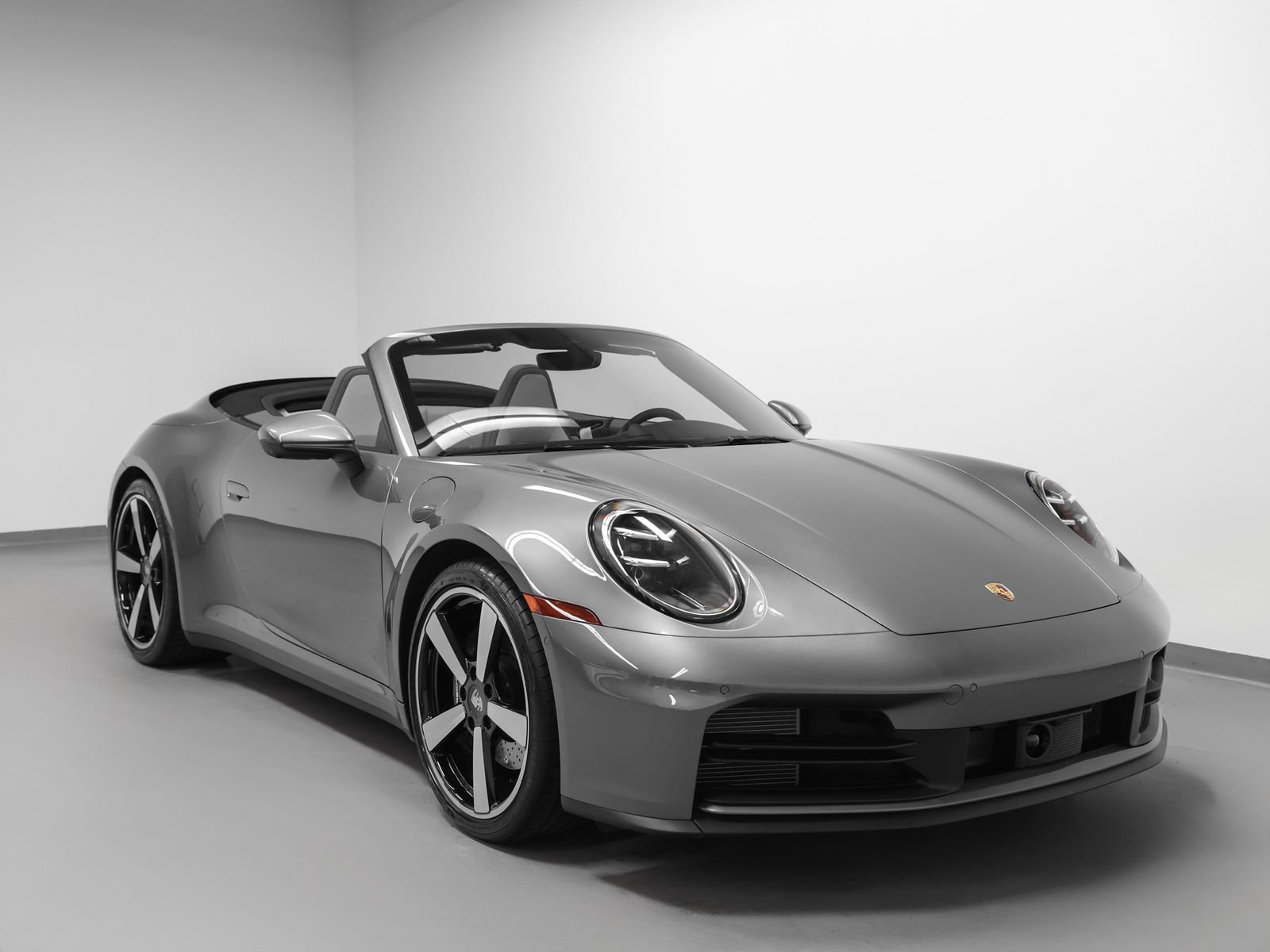 Certified 2025 Porsche 911 Carrera RWD image 11