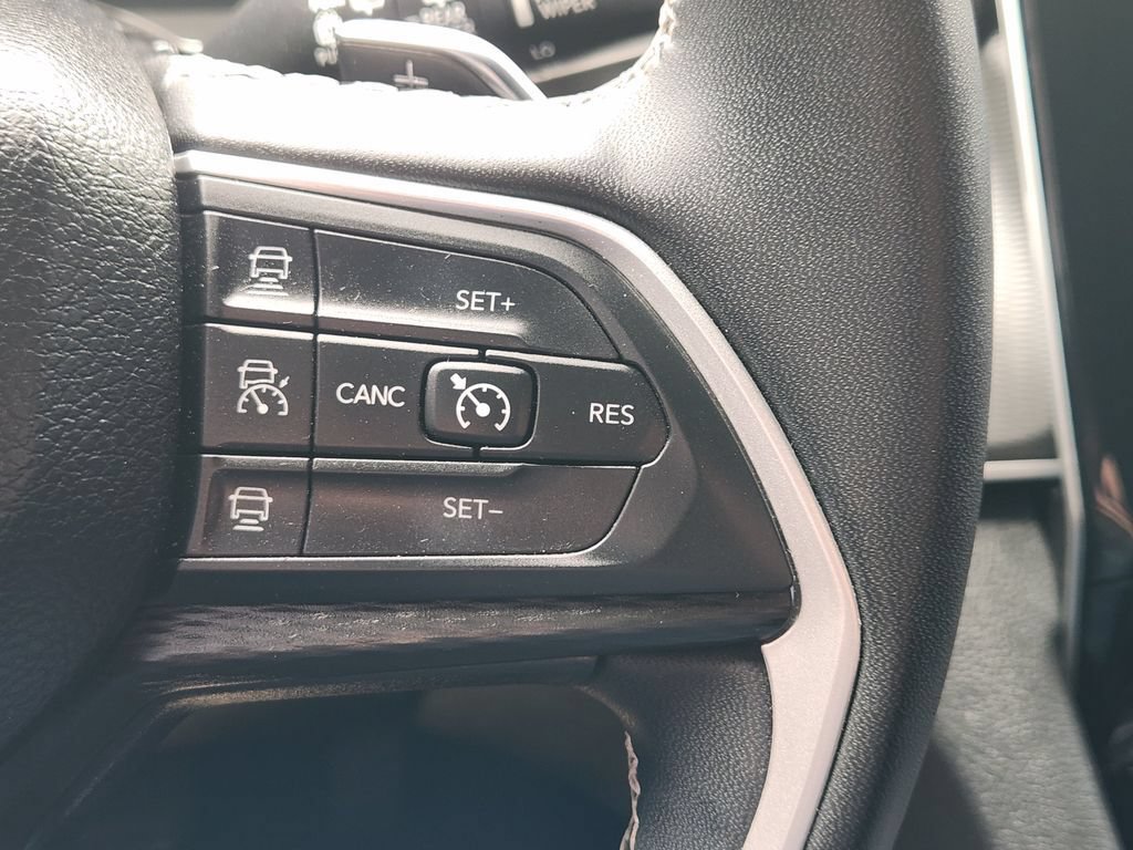 Used 2023 Jeep Grand Cherokee Altitude RWD image 30