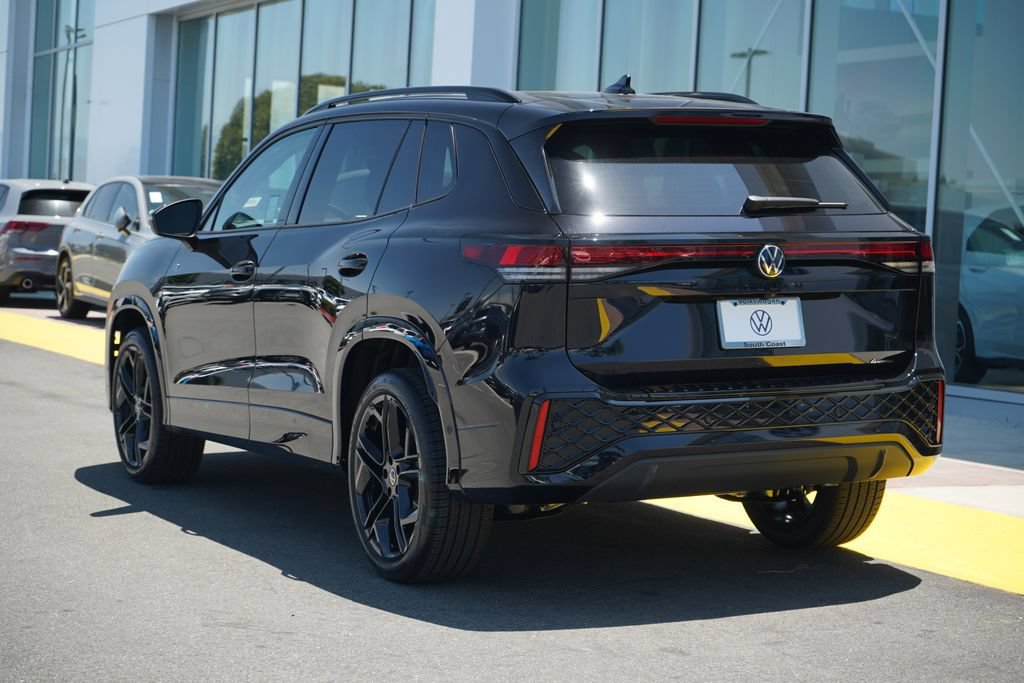 New 2026 Volkswagen Tiguan SE R-Line AWD/4WD image 3
