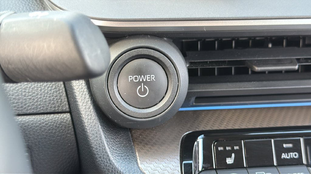 Used 2023 Toyota Prius XLE FWD image 25
