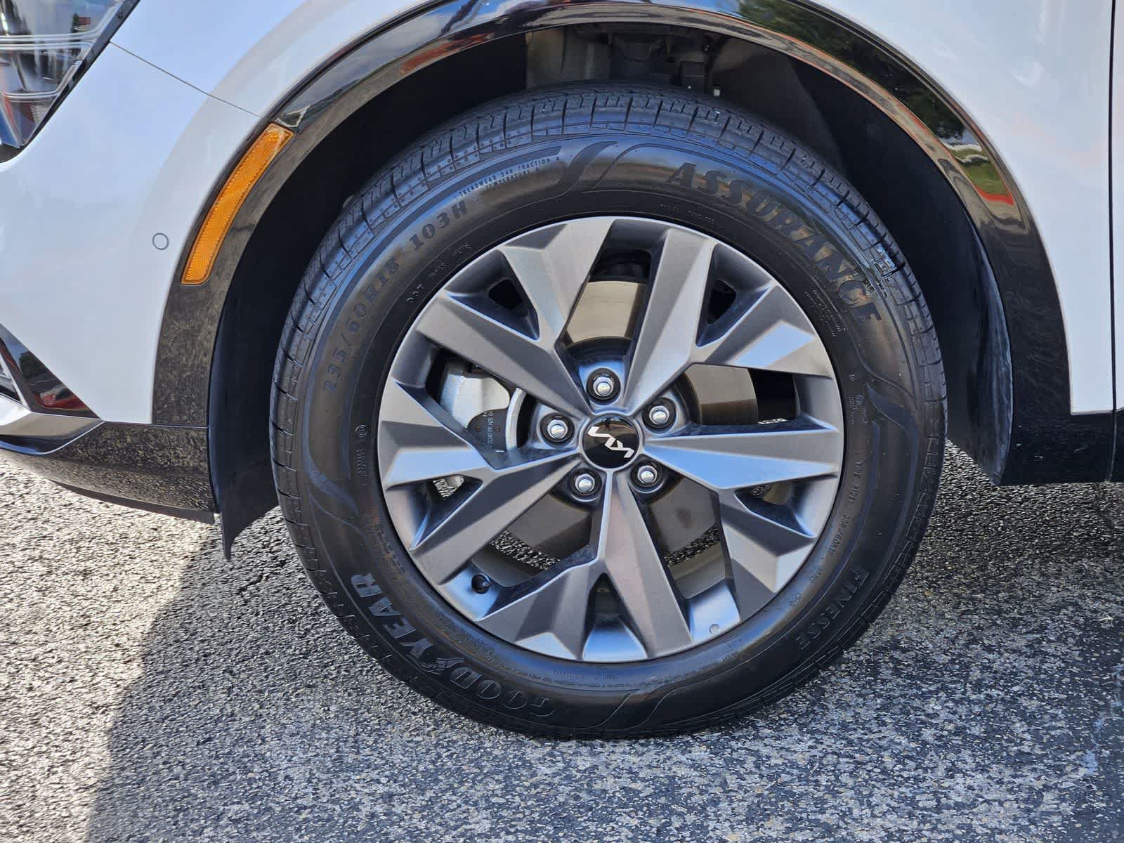Certified 2025 Kia Sportage SX Prestige AWD/4WD image 9