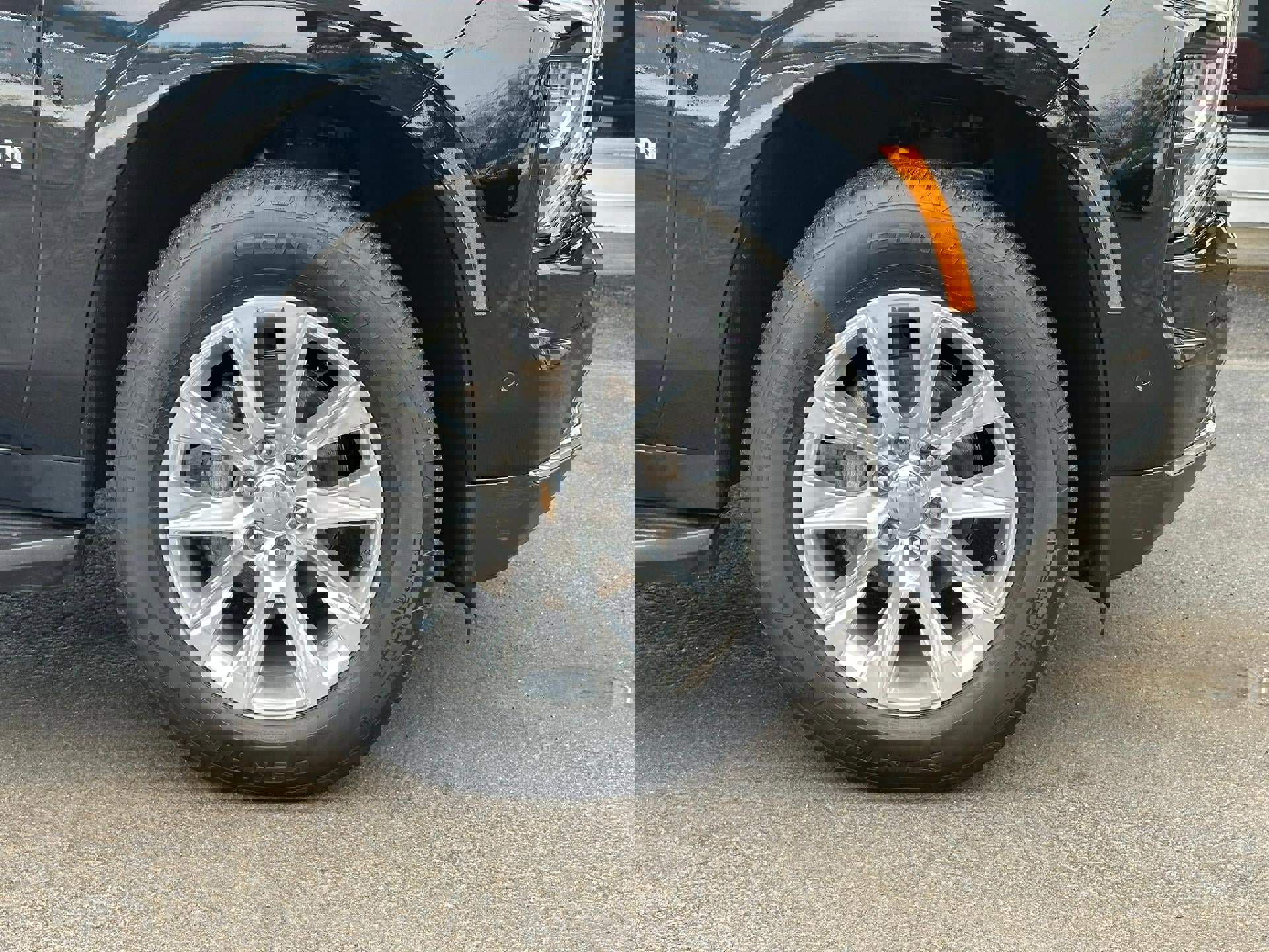 Certified 2025 Chevrolet Suburban Premier image 59