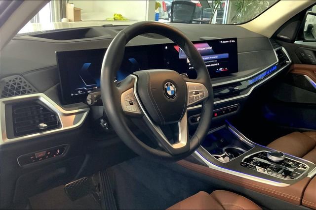 Certified 2023 BMW X7 xDrive40i w/ Executive Package image 7