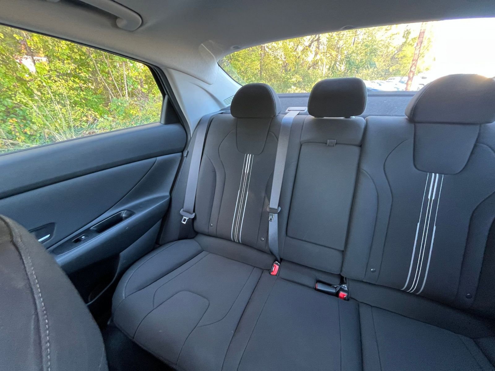Used 2025 Hyundai Elantra SEL image 35