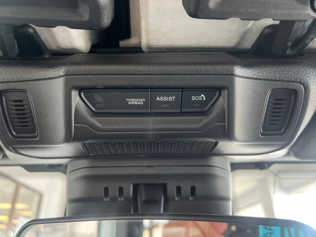 Used 2025 Jeep Wrangler Unlimited Sahara AWD/4WD image 52