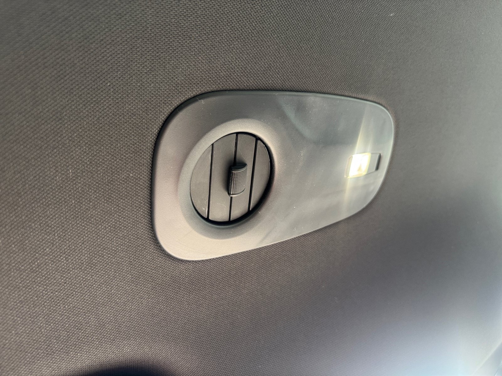 New 2026 Chrysler Voyager LX FWD image 32