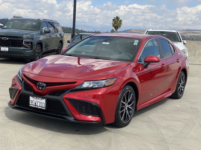 Used 2023 Toyota Camry SE