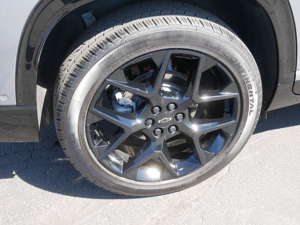 Used 2025 Chevrolet Traverse RS w/ LPO, Floor Liner Package AWD/4WD image 8