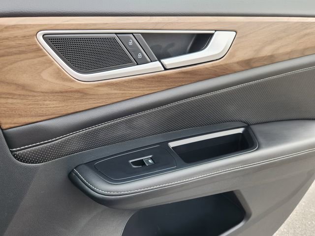 Certified 2025 Volkswagen Atlas SE image 15