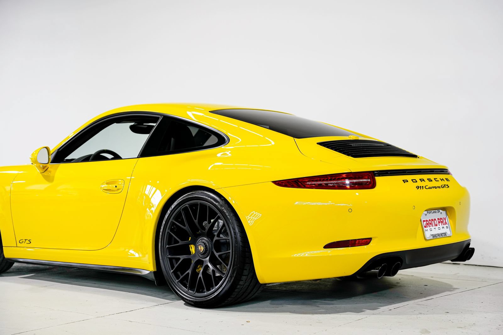 Used 2015 Porsche 911 Carrera GTS RWD image 35