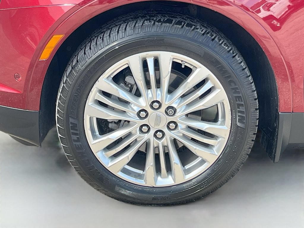 Used 2017 Cadillac XT5 Premium Luxury w/ Driver Assist Package FWD image 33