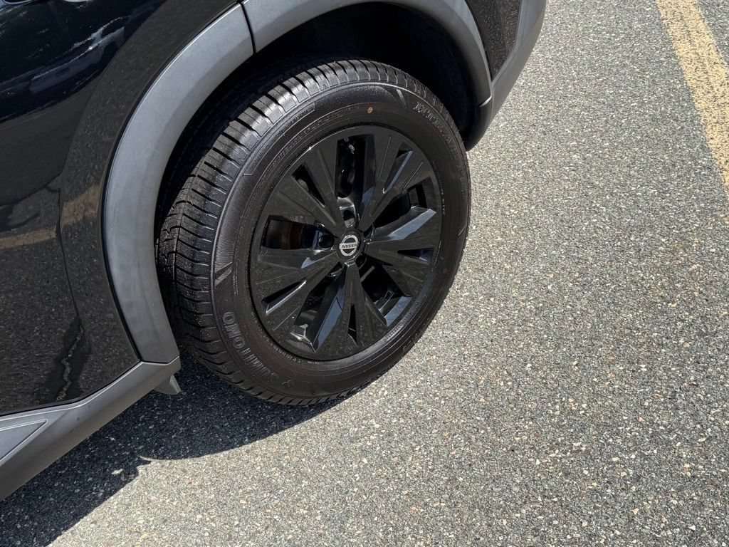 Used 2021 Nissan Rogue SV AWD/4WD image 7