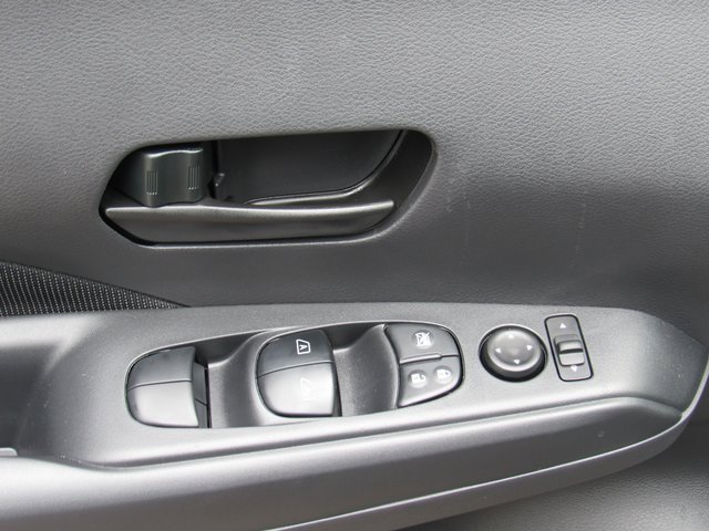 New 2025 Nissan Kicks Play S image 11