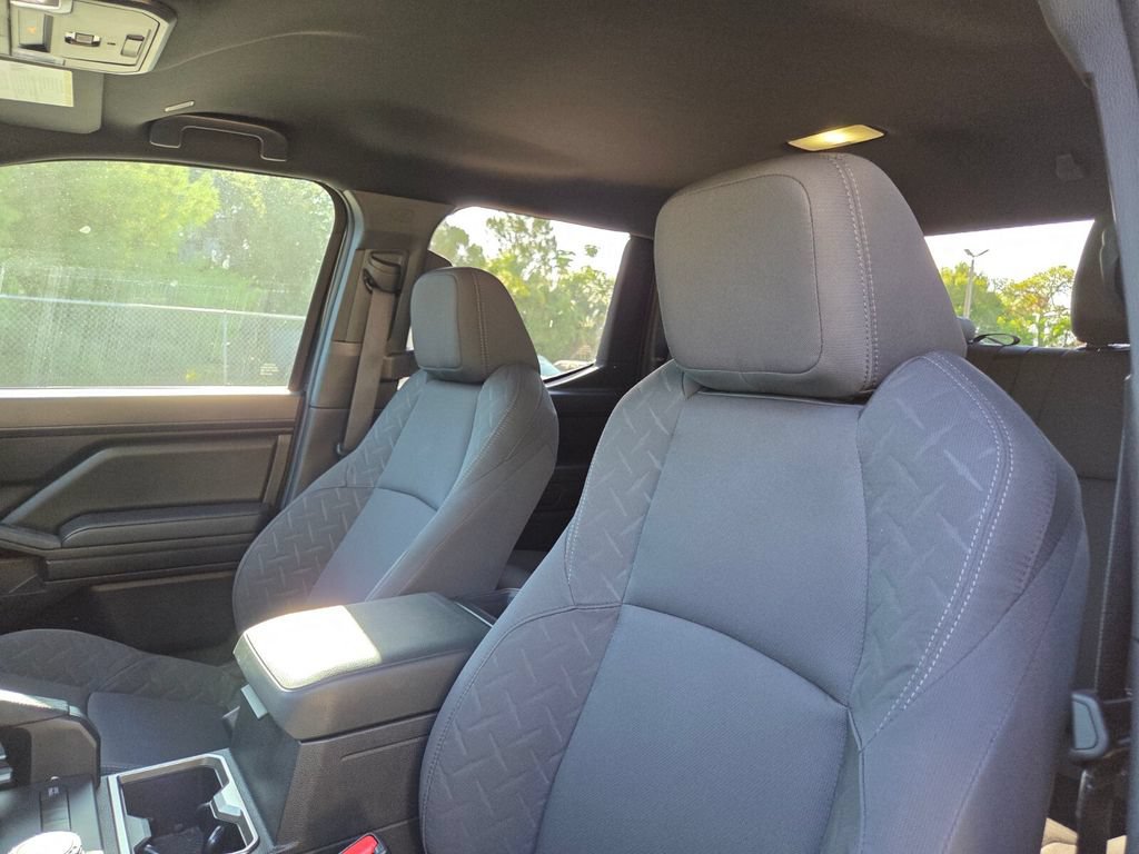 Certified 2024 Toyota Tacoma SR AWD/4WD image 23