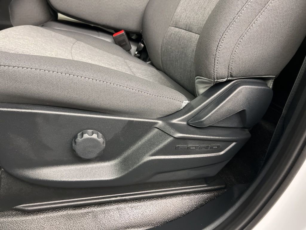 New 2026 Ford F550 4x4 Regular Cab Super Duty image 25