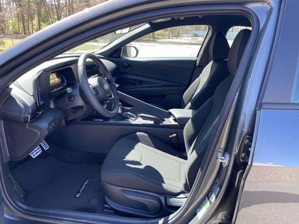 New 2026 Hyundai Elantra Sport image 15