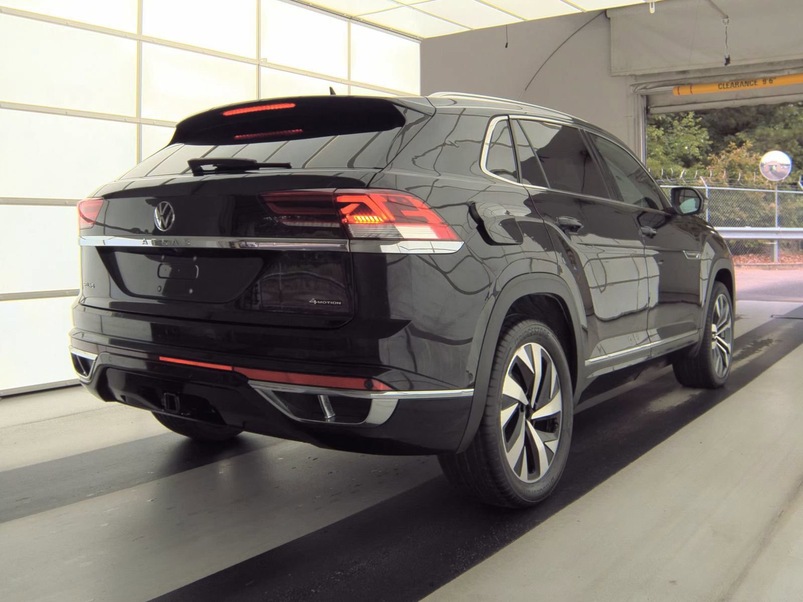Used 2023 Volkswagen Atlas Cross Sport SEL Premium R-Line AWD/4WD image 9