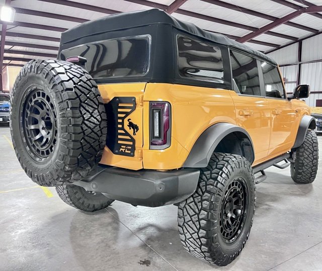 Used 2022 Ford Bronco Outer Banks image 3