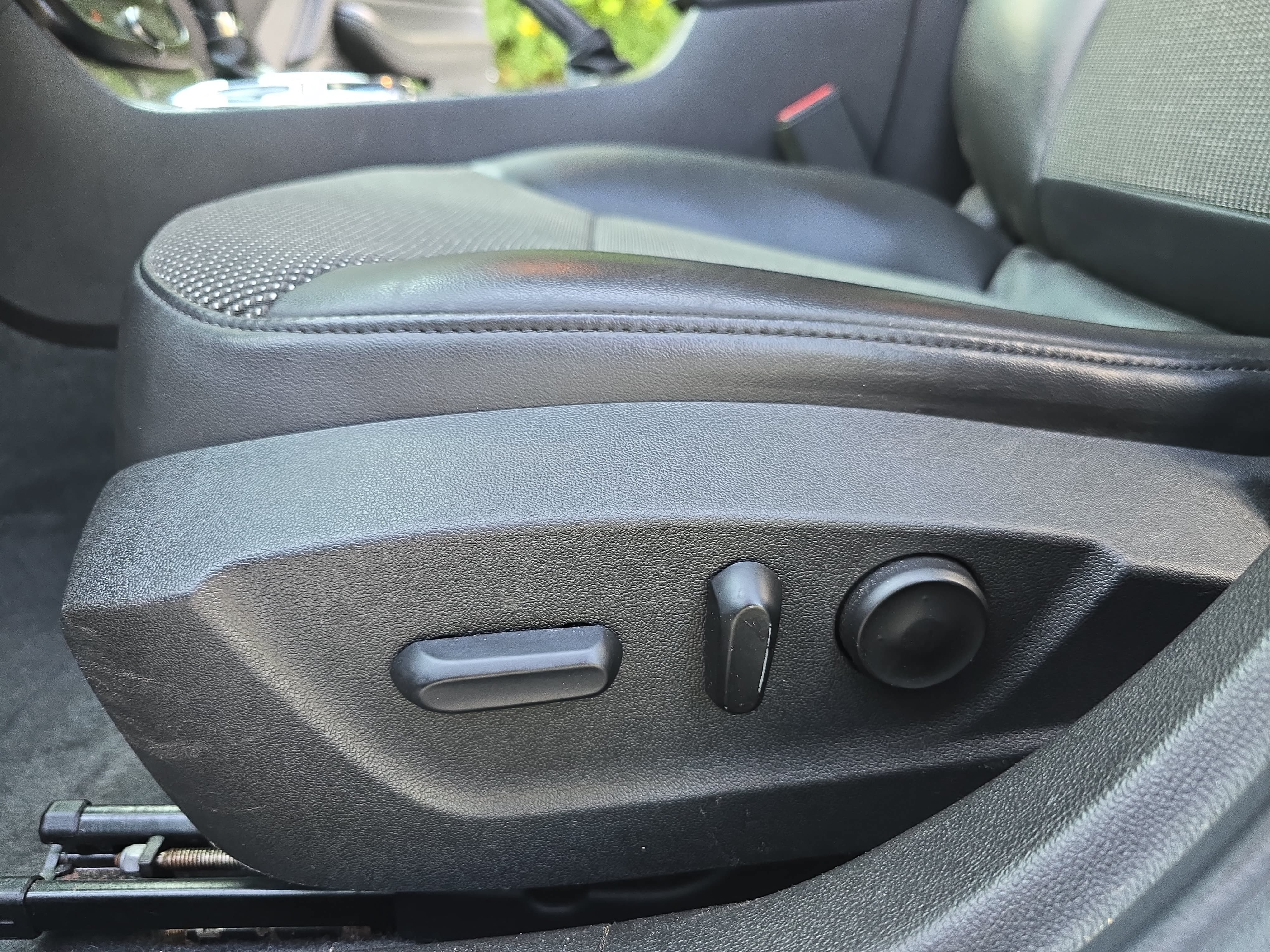 Used 2014 Chevrolet Malibu LT w/ Power Convenience Package FWD image 26