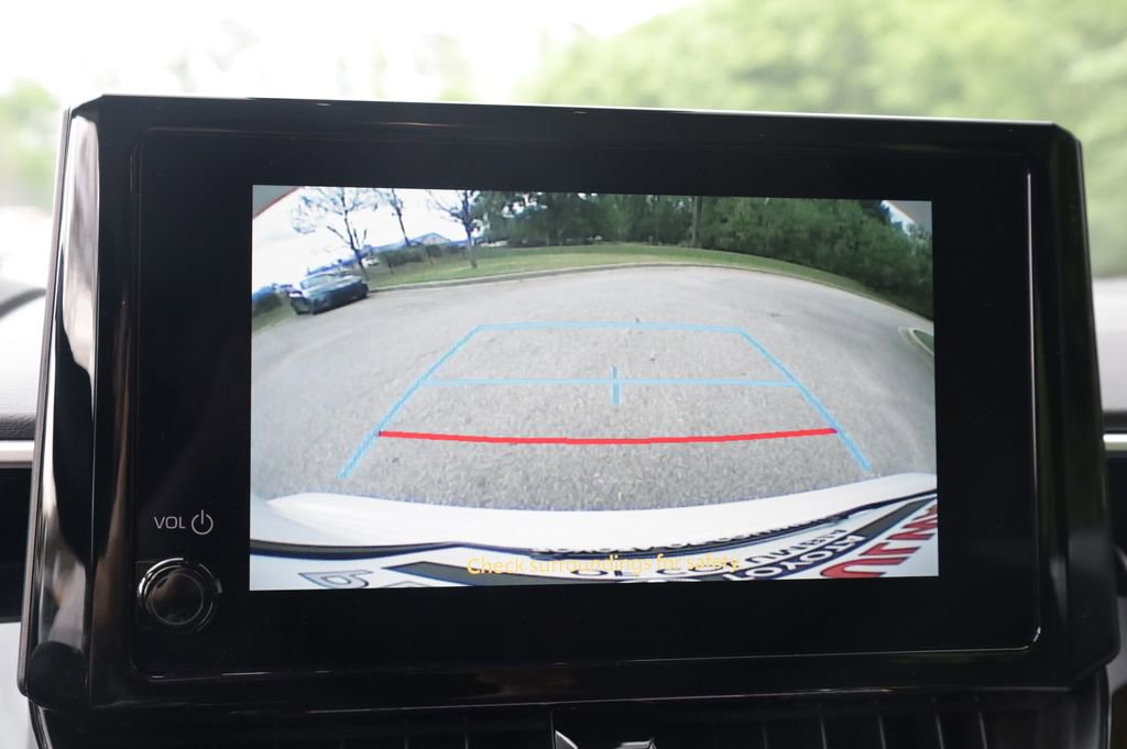 Used 2025 Toyota Corolla LE image 28