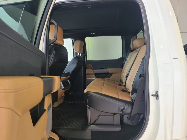 Used 2024 Ford F350 Lariat w/ Lariat Ultimate Package image 4