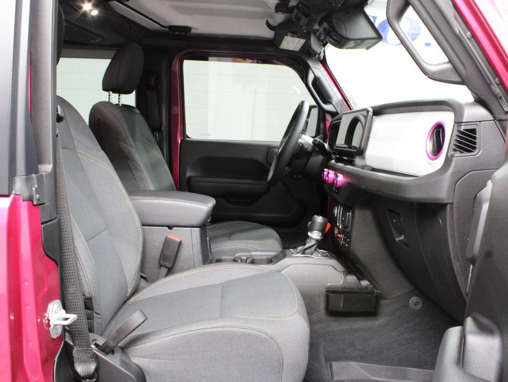 Used 2024 Jeep Wrangler Sport AWD/4WD image 28