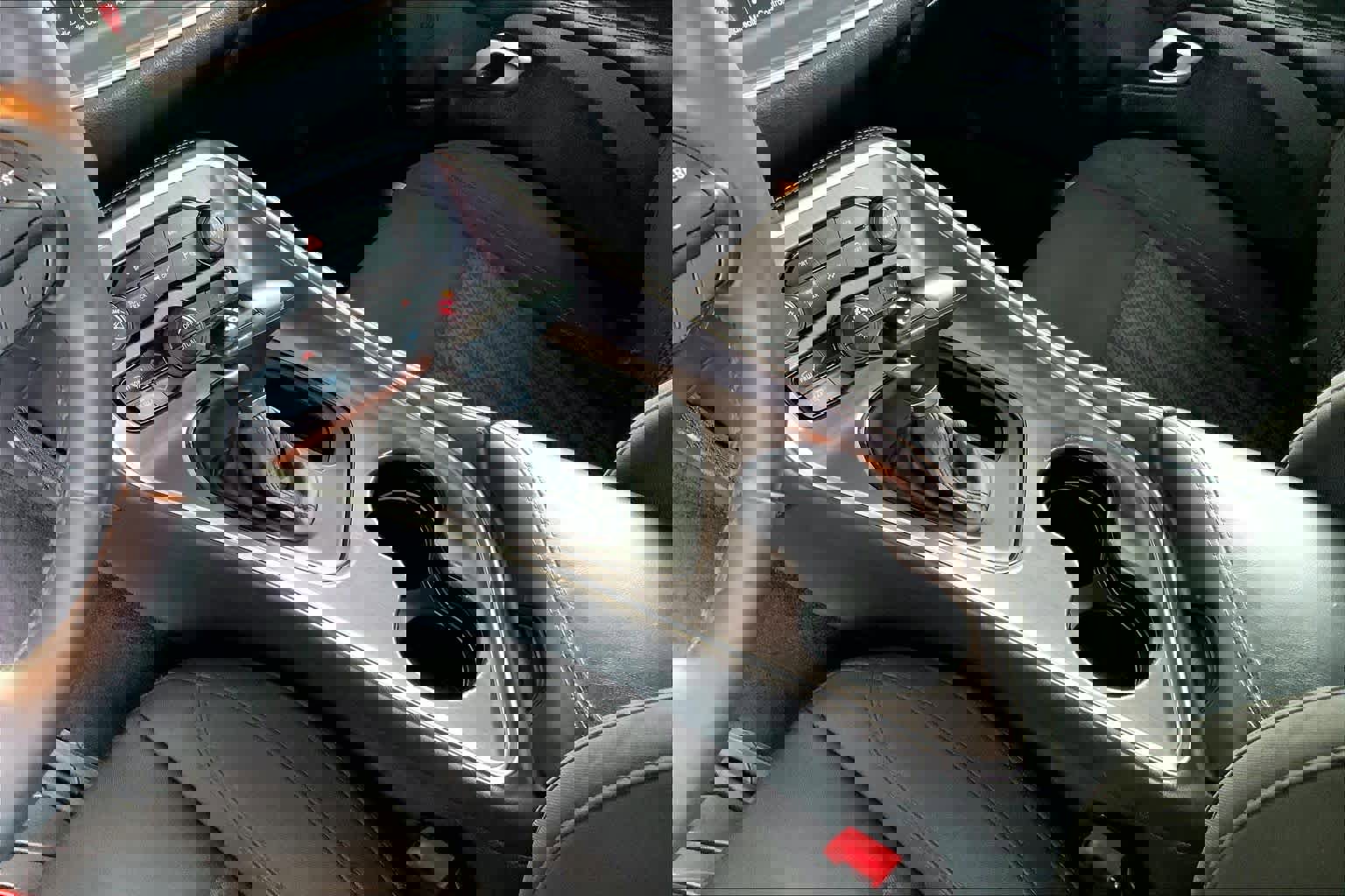 Used 2015 Dodge Challenger SXT w/ Sound Group image 15