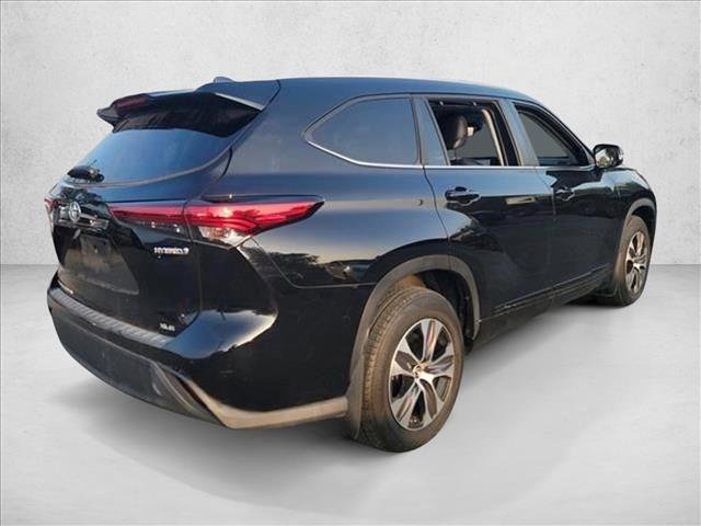 Used 2023 Toyota Highlander XLE image 5