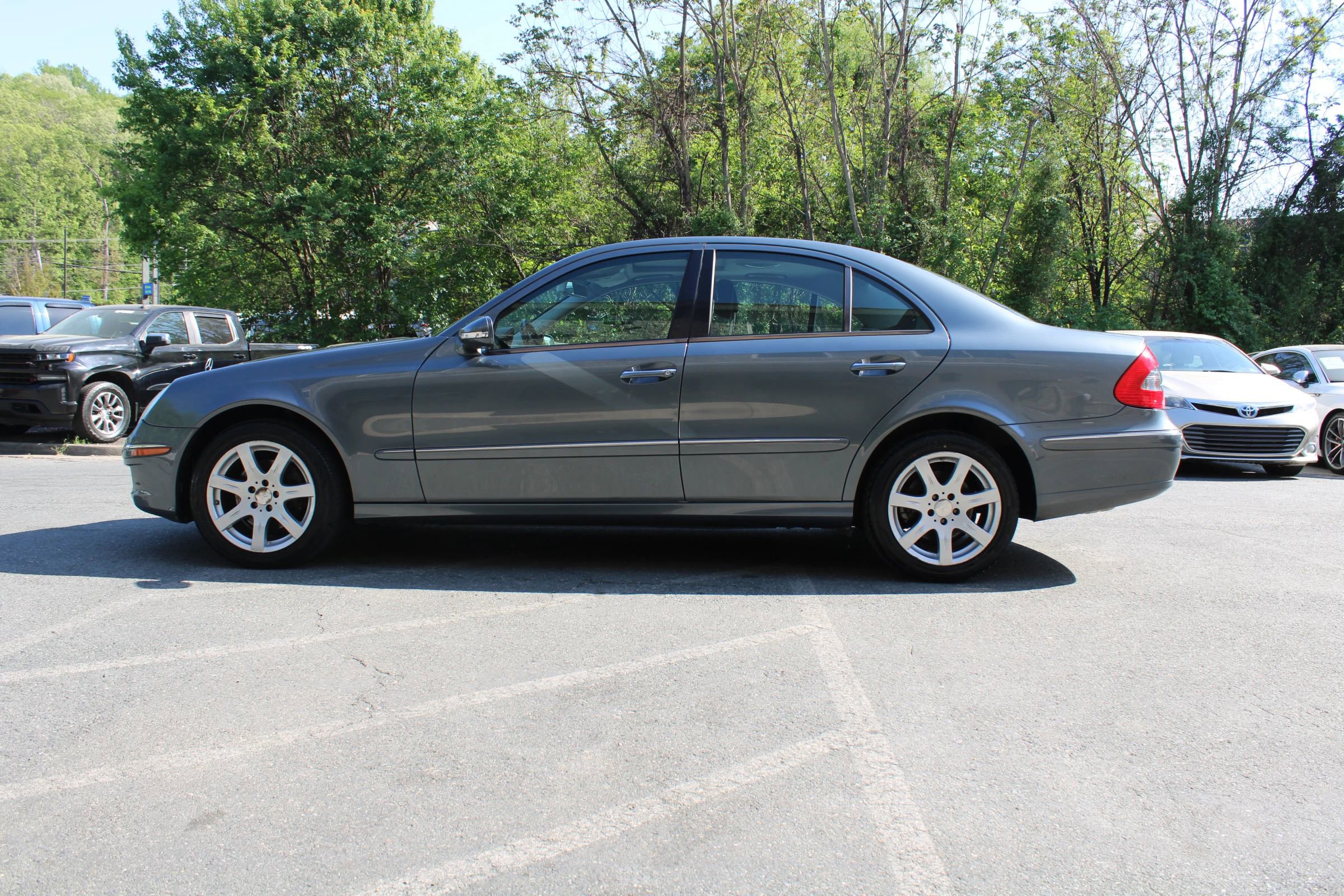 Used 2008 Mercedes-Benz E 350 4MATIC Sedan image 23