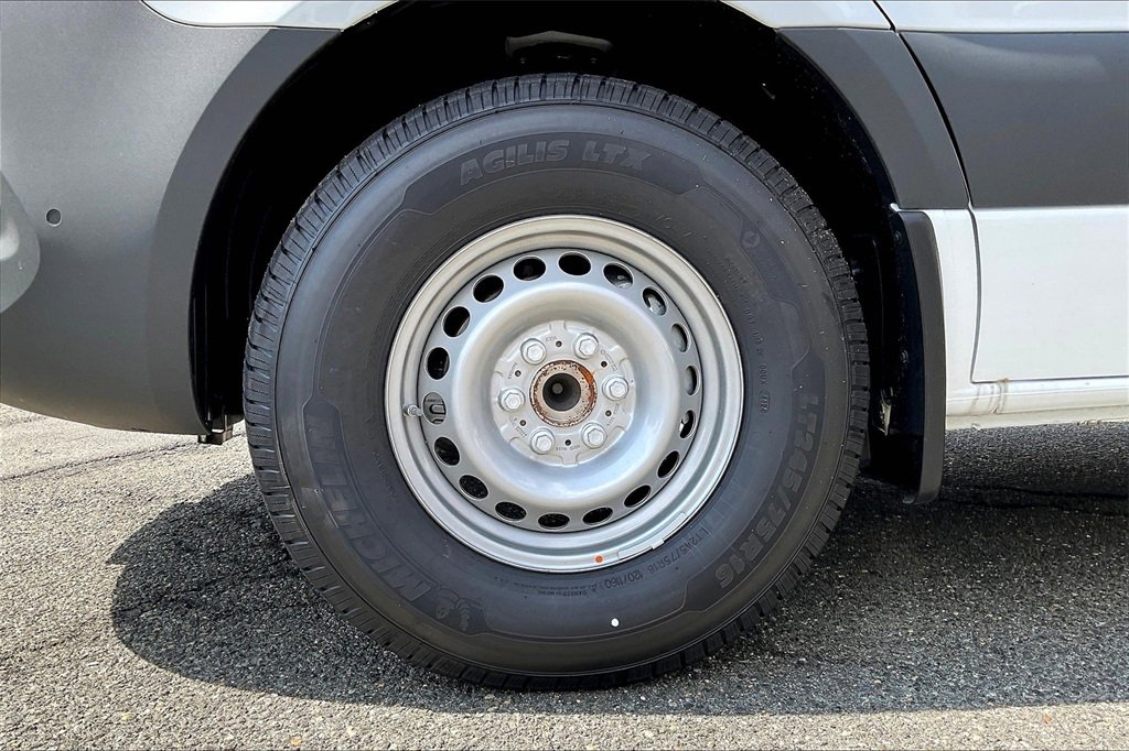 New 2025 Mercedes-Benz Sprinter 2500 image 9
