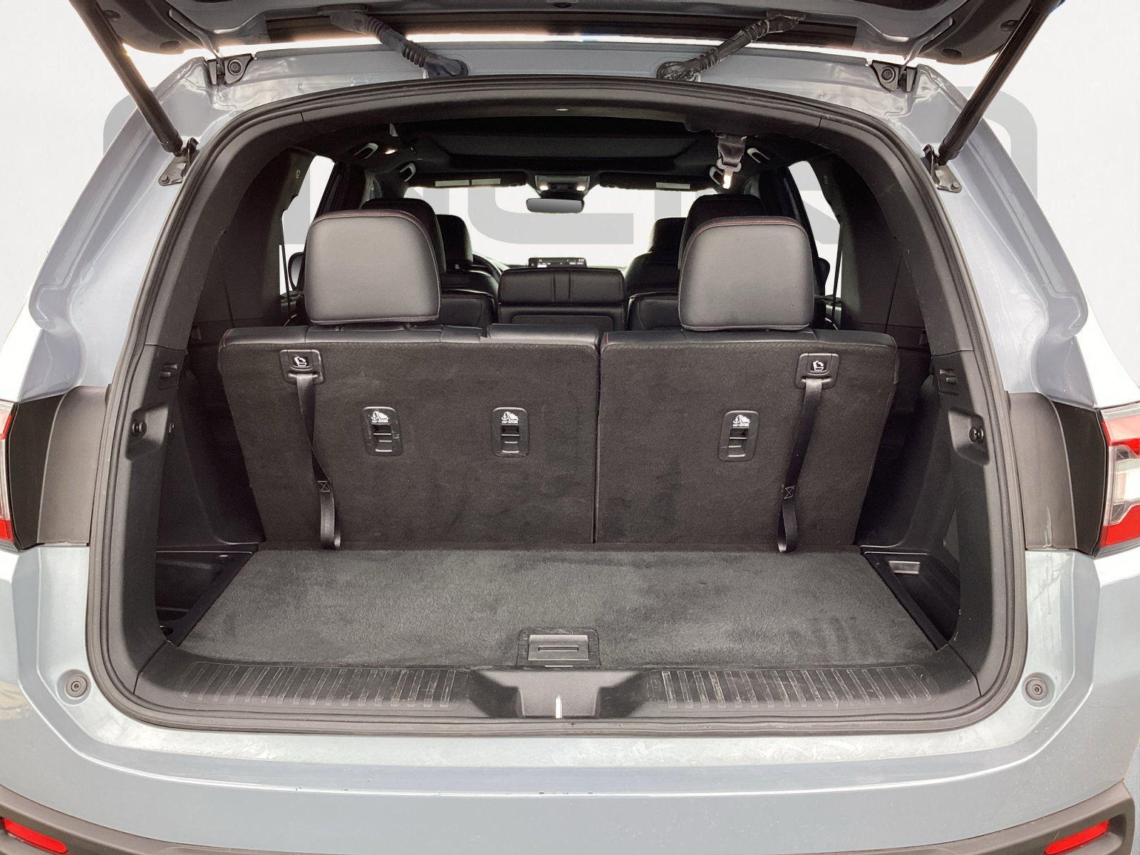 Used 2025 Honda Pilot Black Edition image 16