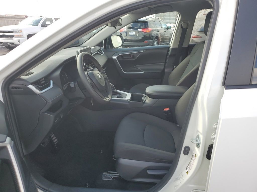 Used 2024 Toyota RAV4 LE image 14