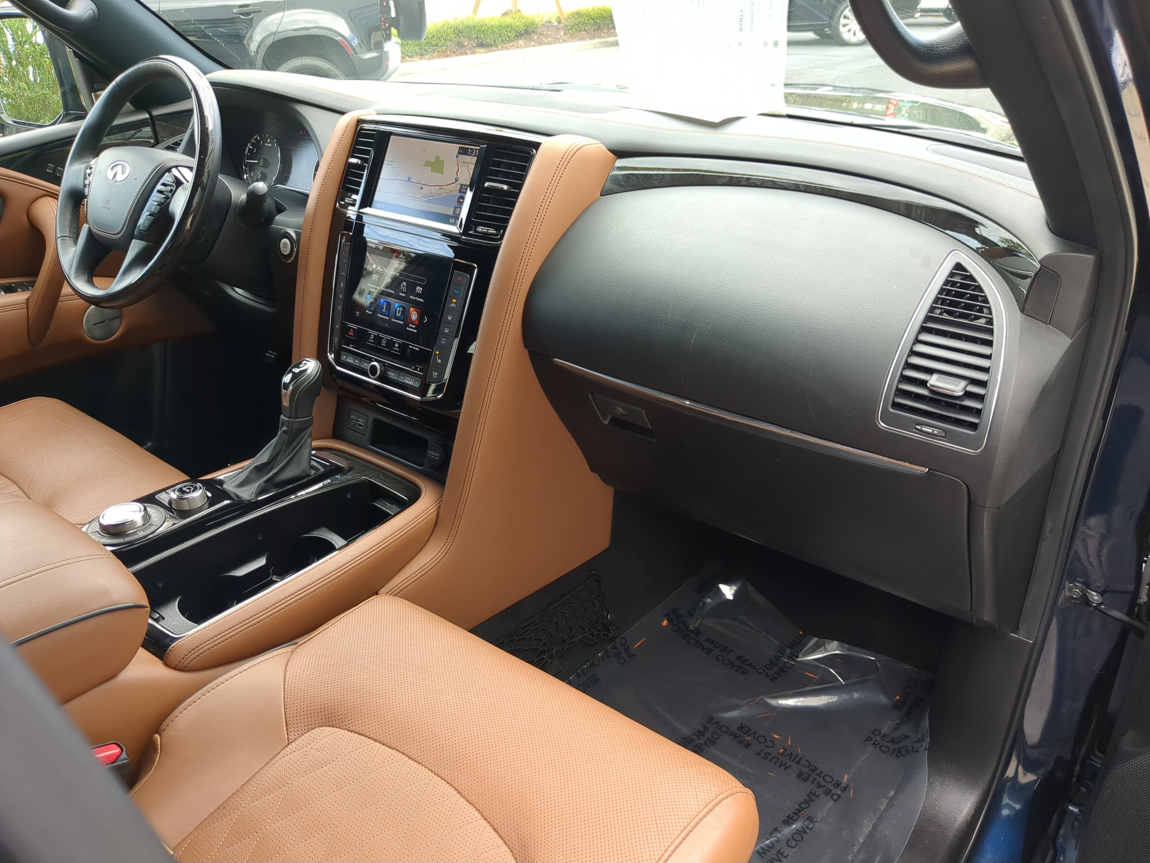 Used 2021 INFINITI QX80 Sensory w/ Cargo Package image 11