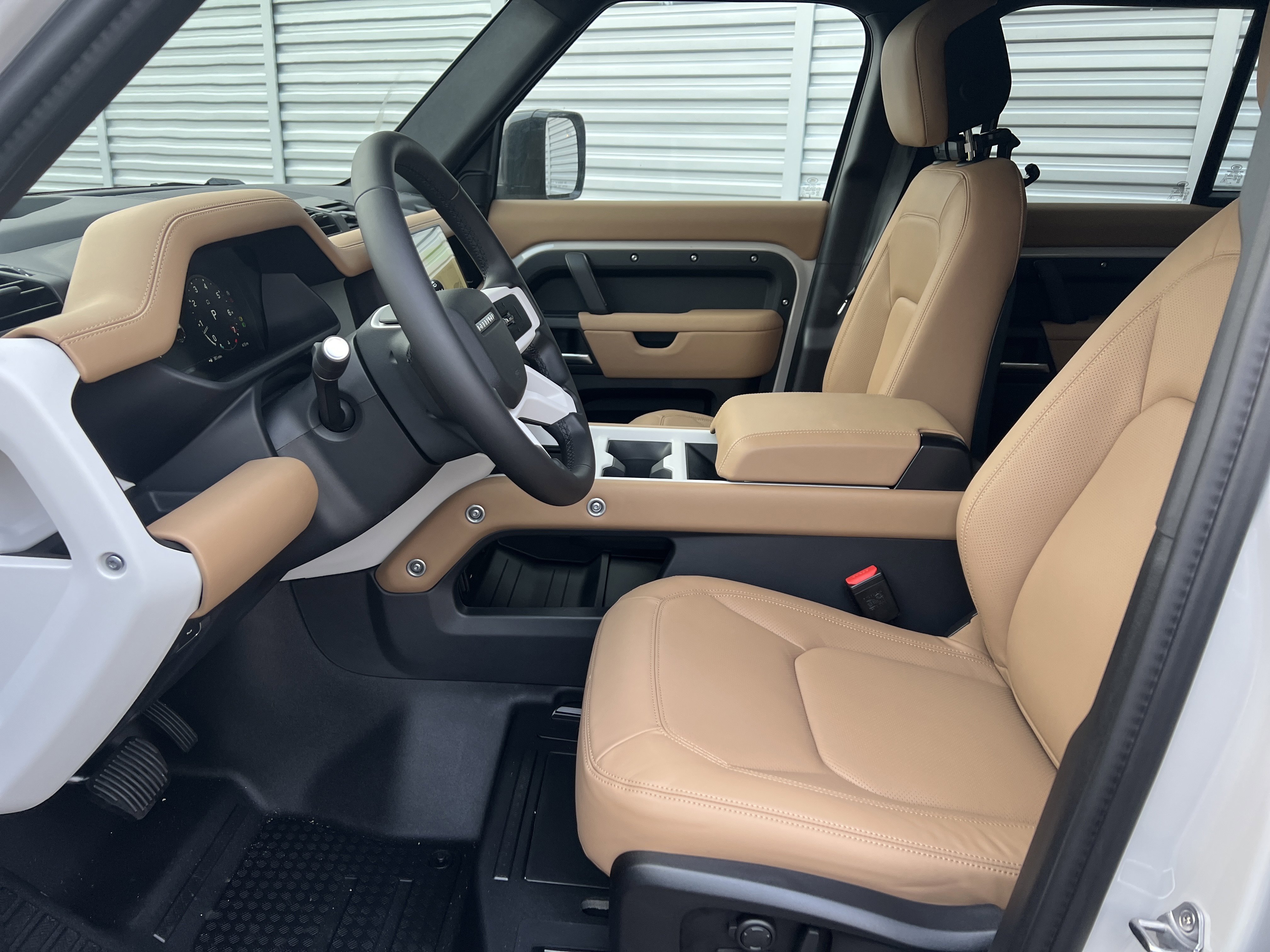 New 2026 Land Rover Defender 110 X-Dynamic SE image 7