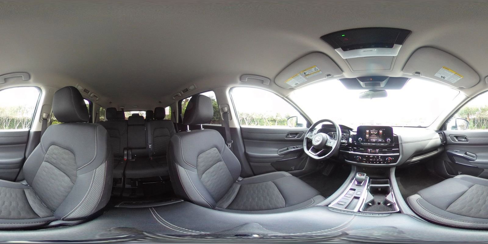Used 2025 Nissan Pathfinder SV image 45