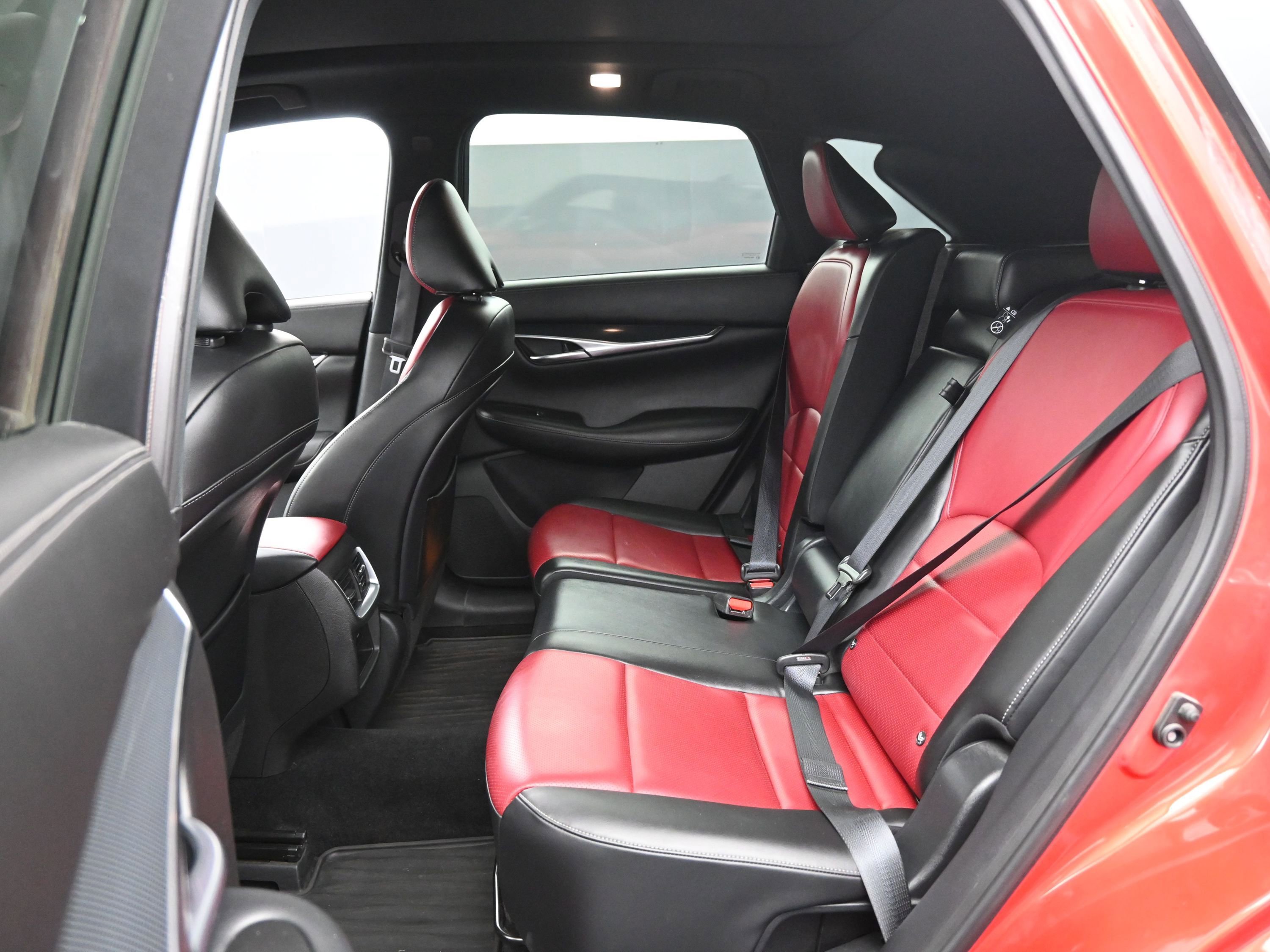 Used 2023 INFINITI QX50 Sport image 14