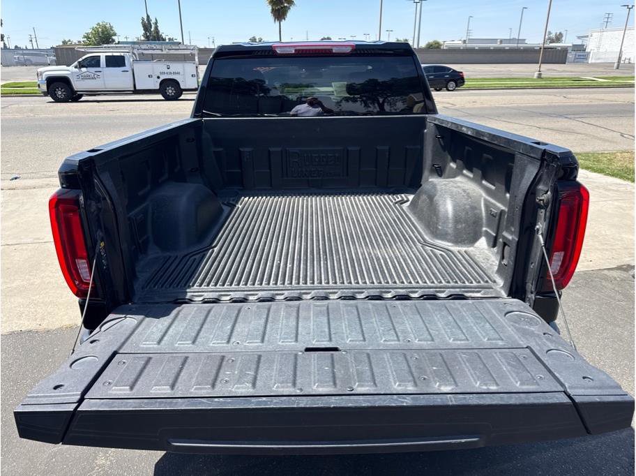 Used 2025 GMC Sierra 1500 SLT AWD/4WD image 9