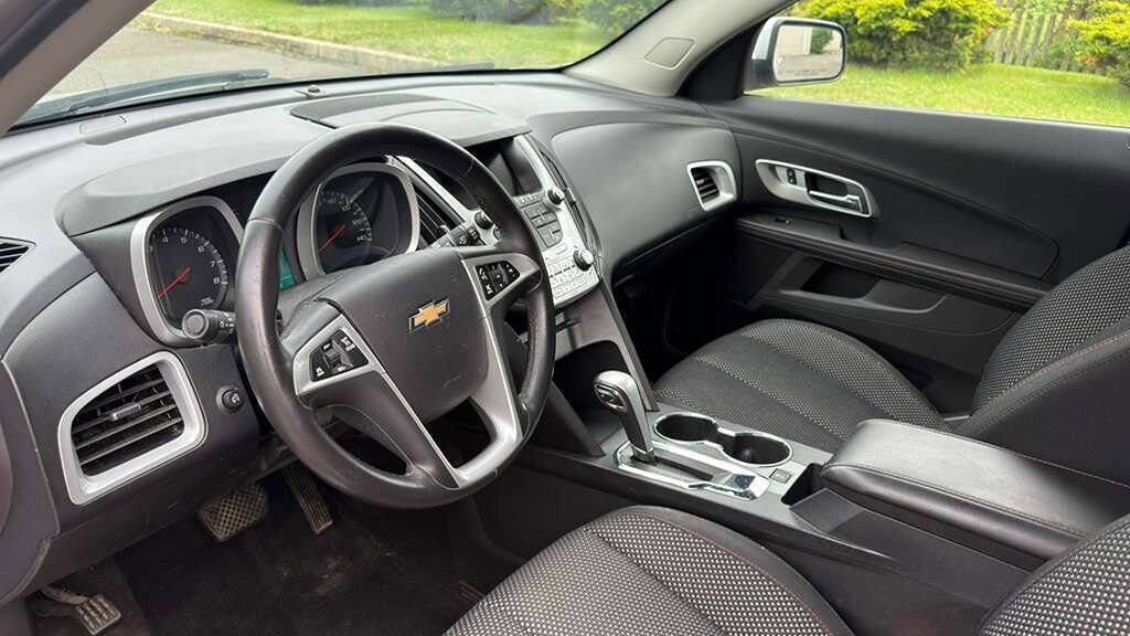 Used 2015 Chevrolet Equinox LT w/ Driver Convenience Package AWD/4WD image 11